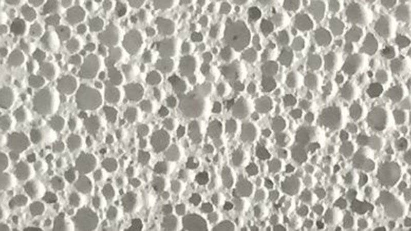 Mathematical analysis of the geometric structure of pores in autoclaved aerated concrete